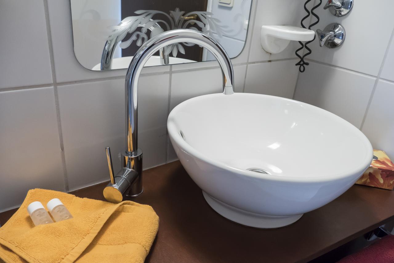 Hotel Excelsior Kassel Bagian luar foto