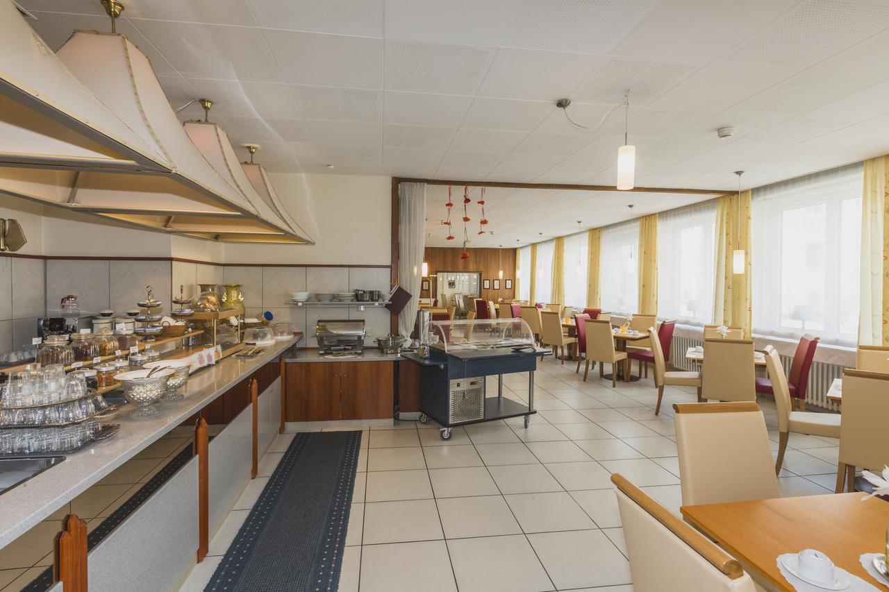 Hotel Excelsior Kassel Bagian luar foto